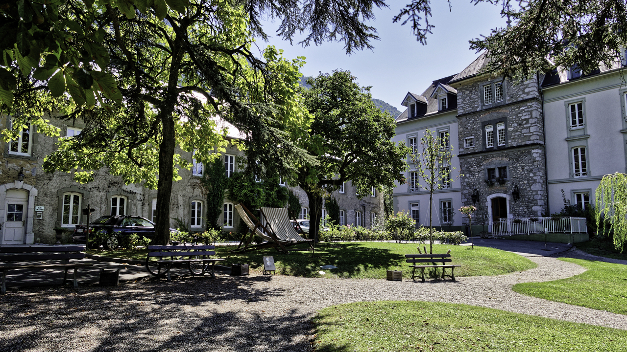 20250825-110704•Chateau Hotel•Challes-les-Eaux•Auvergne-Rhone-Alpes•France